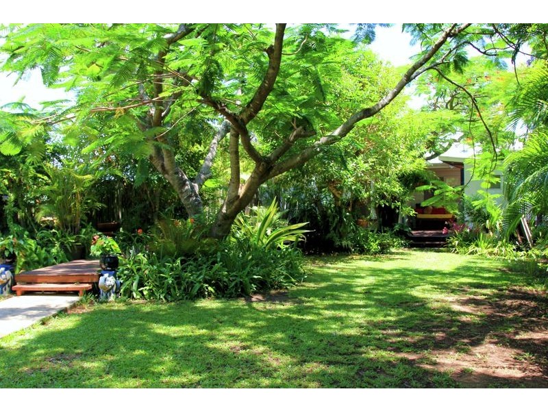 8 Beth St, Russell Island QLD 4184