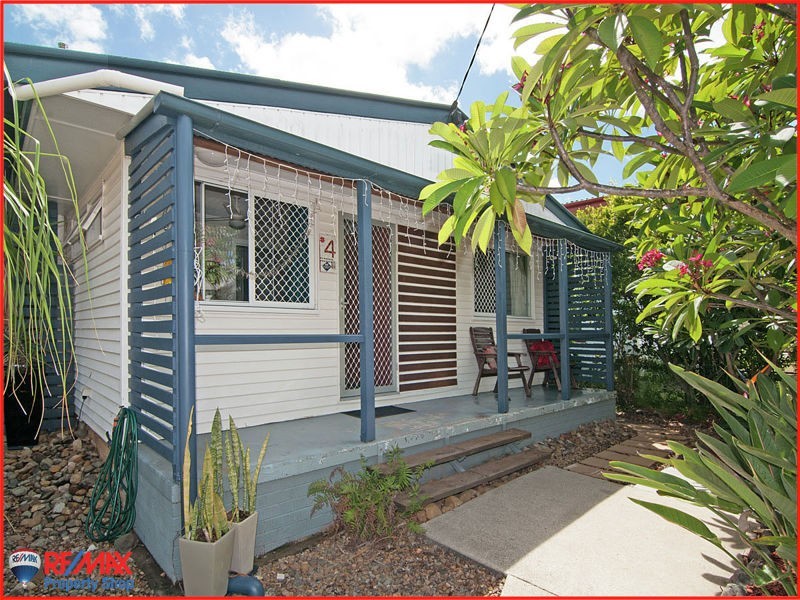 4 BLENHEIM ST, Strathpine QLD 4500