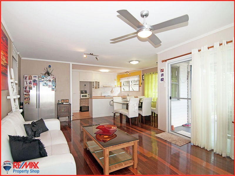 4 BLENHEIM ST, Strathpine QLD 4500