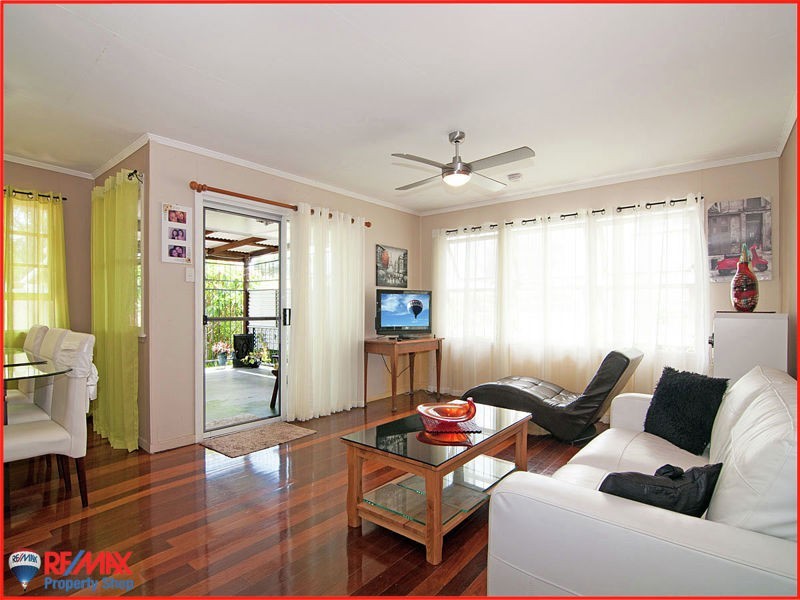 4 BLENHEIM ST, Strathpine QLD 4500