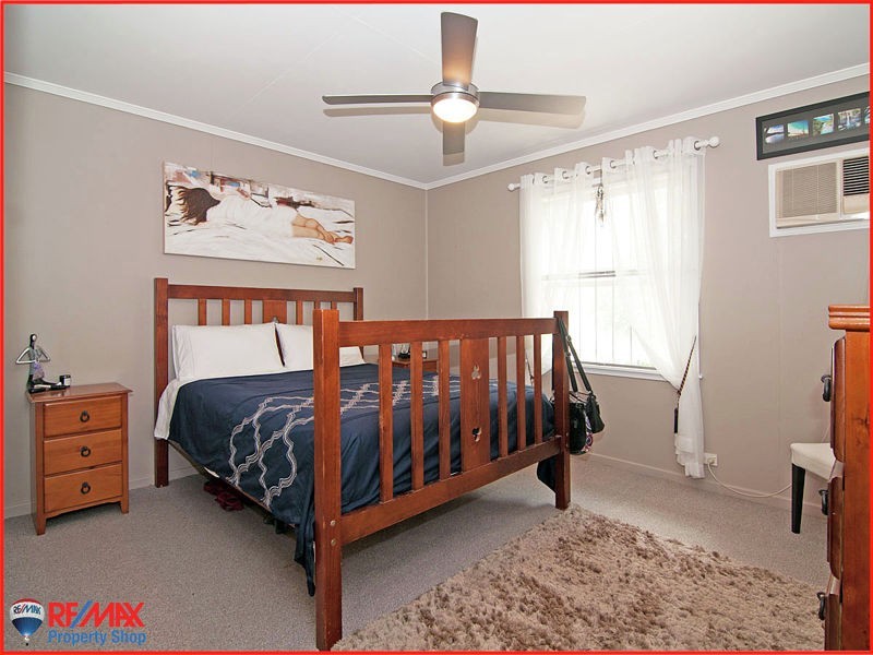 4 BLENHEIM ST, Strathpine QLD 4500