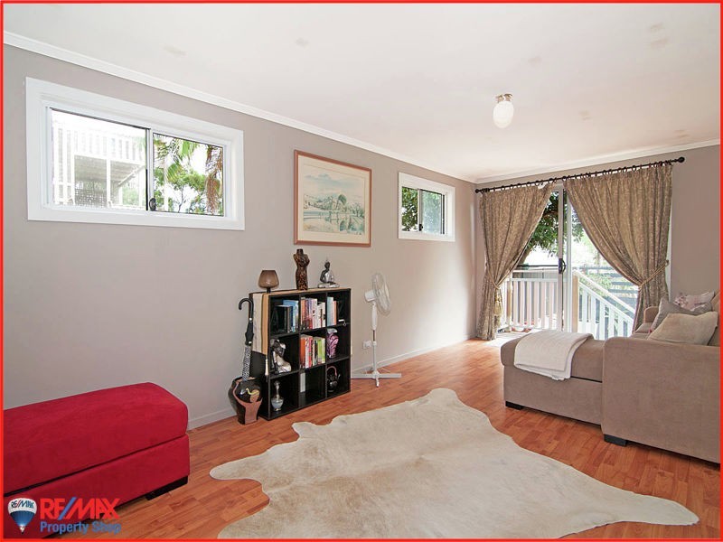 4 BLENHEIM ST, Strathpine QLD 4500