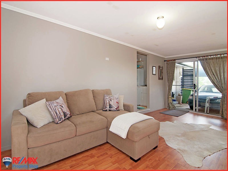 4 BLENHEIM ST, Strathpine QLD 4500