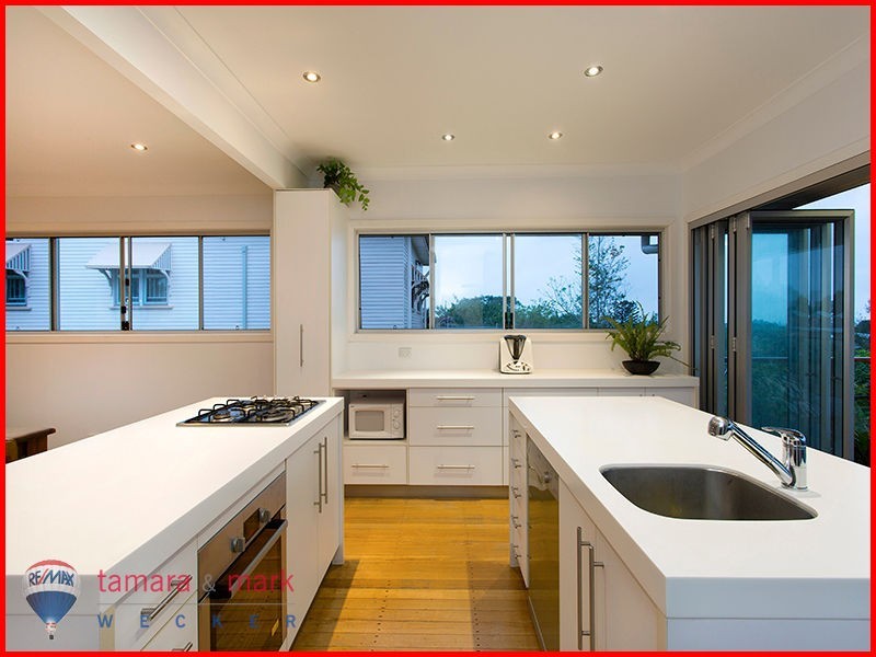 11 Gynther Avenue, Brighton QLD 4017