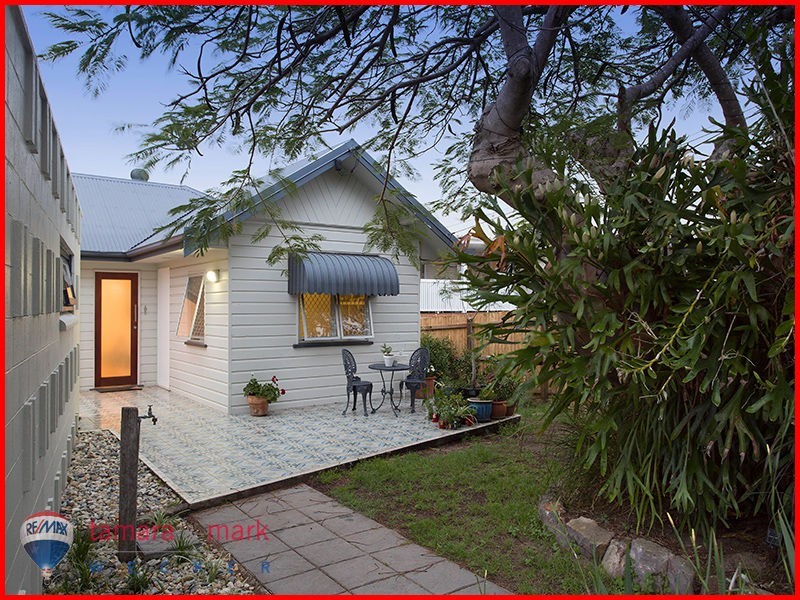 11 Gynther Avenue, Brighton QLD 4017