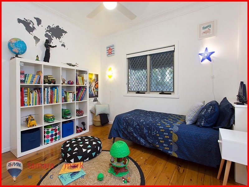 11 Gynther Avenue, Brighton QLD 4017