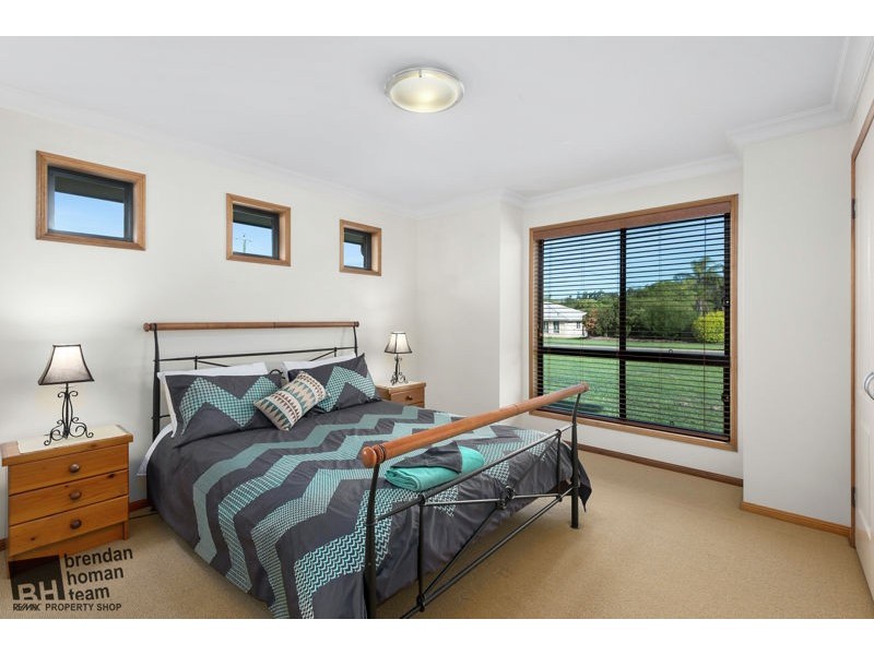 18 Rutherford Road, Withcott QLD 4352