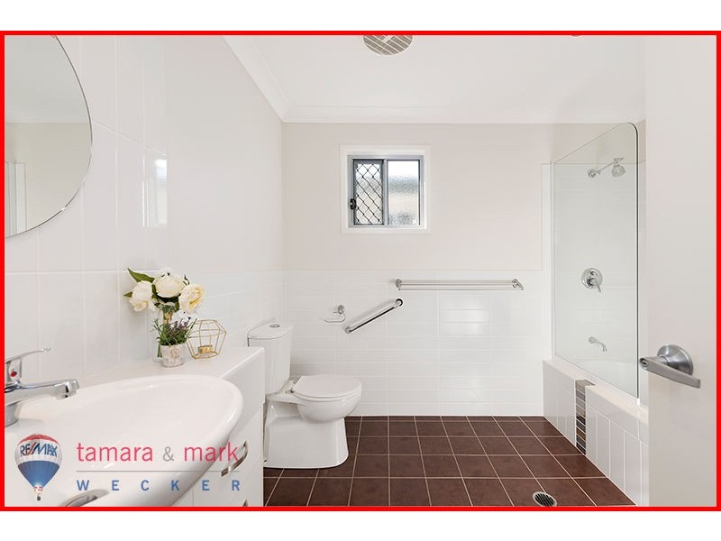 3/15 Seaview Lane, Shorncliffe QLD 4017