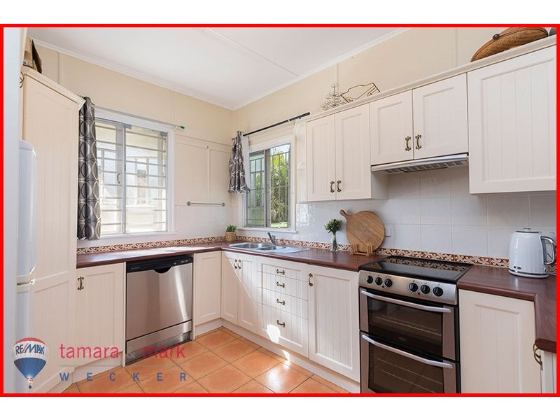 5 Wharf Street, Woody Point QLD 4019