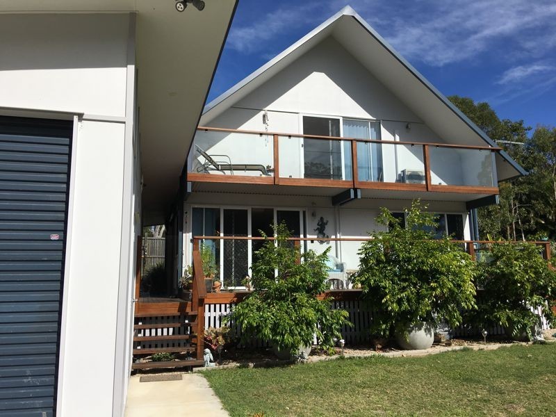 10 Oomool St, Macleay Island QLD 4184