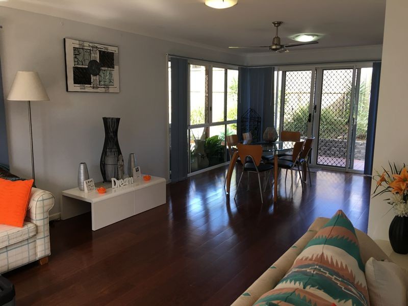 10 Oomool St, Macleay Island QLD 4184