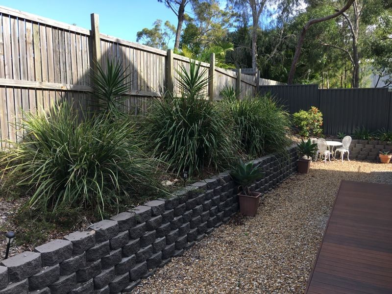 10 Oomool St, Macleay Island QLD 4184