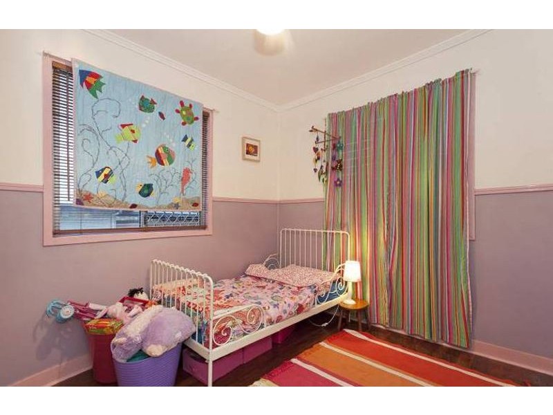 6 Ormeley Street, Stafford Heights QLD 4053