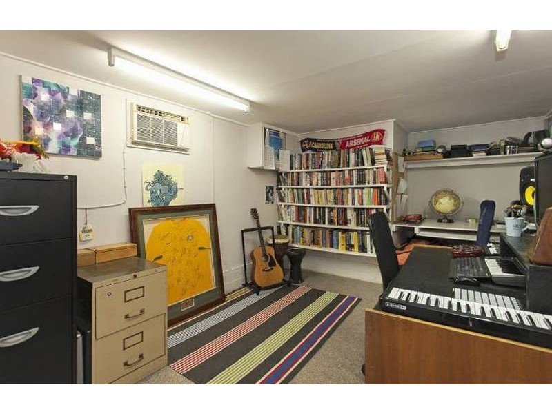 6 Ormeley Street, Stafford Heights QLD 4053