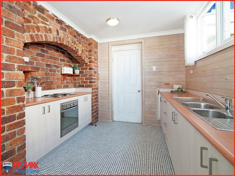 1/30 King Street, Woody Point QLD 4019