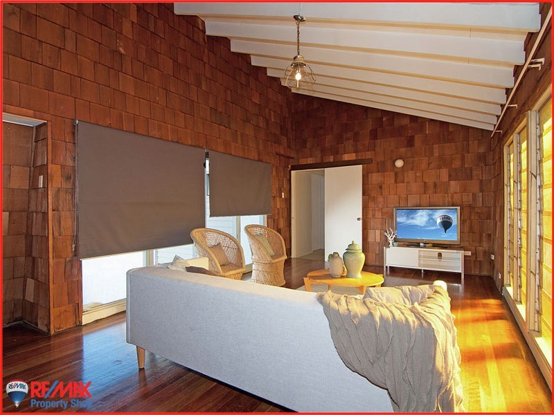1/30 King Street, Woody Point QLD 4019