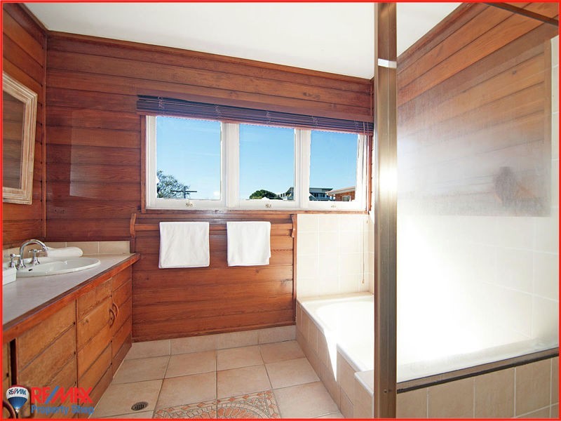 1/30 King Street, Woody Point QLD 4019