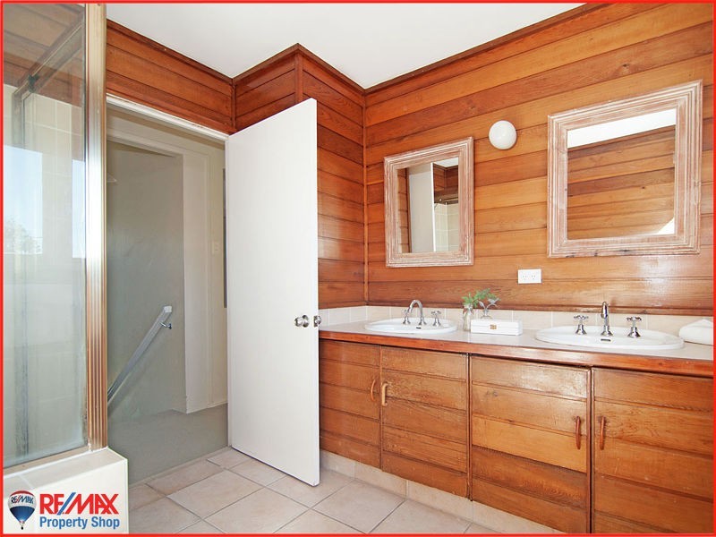 1/30 King Street, Woody Point QLD 4019