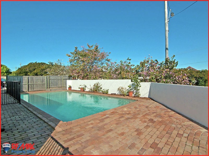 1/30 King Street, Woody Point QLD 4019