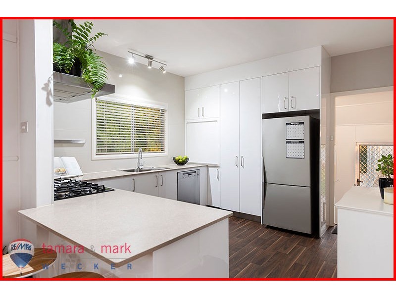 4 Sackett Street, Brighton QLD 4017