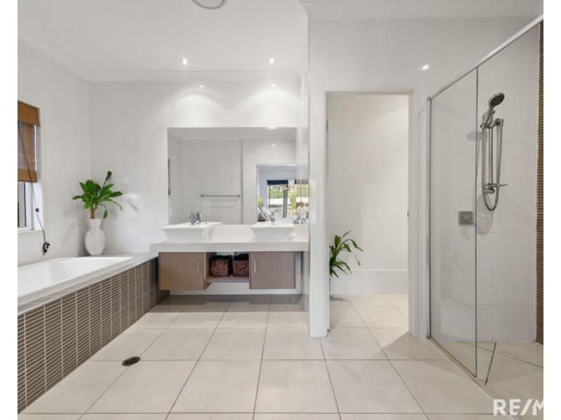 6 Riesling Court, Morayfield QLD 4506