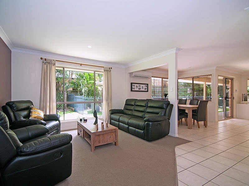 8 Susan Close, Bracken Ridge QLD 4017