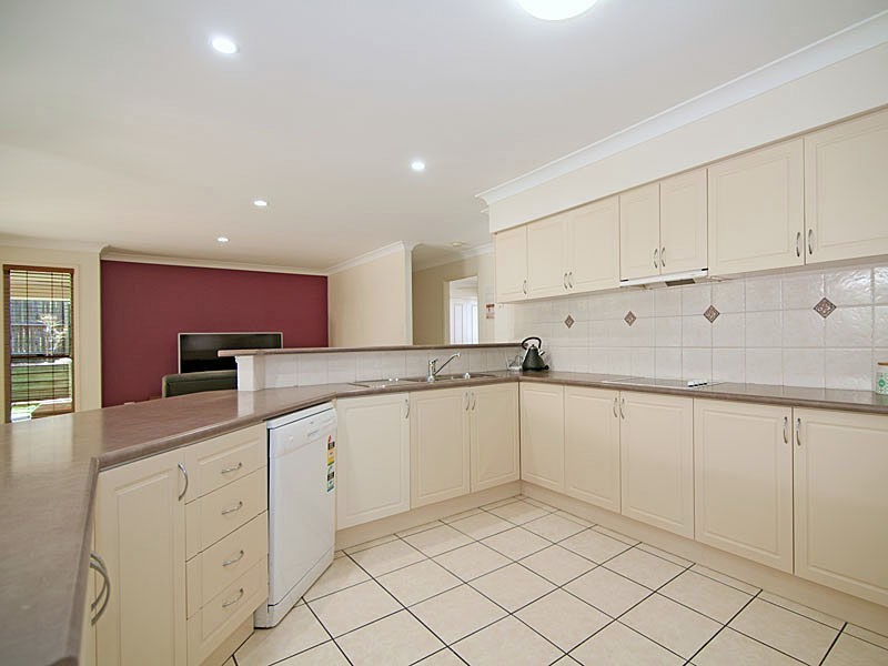 8 Susan Close, Bracken Ridge QLD 4017