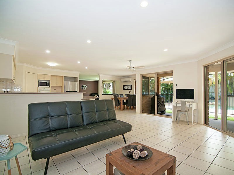 8 Susan Close, Bracken Ridge QLD 4017