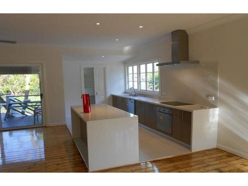 9 Johnstone Street, Sherwood QLD 4075