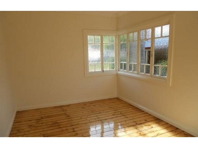 9 Johnstone Street, Sherwood QLD 4075