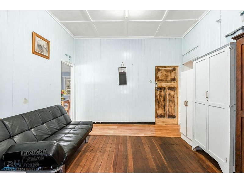 8 Princess Street, Newtown QLD 4350