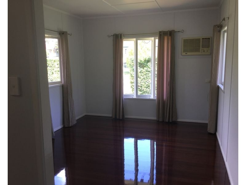 25 Kenbarry Street, Brighton QLD 4017