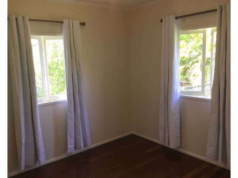 25 Kenbarry Street, Brighton QLD 4017