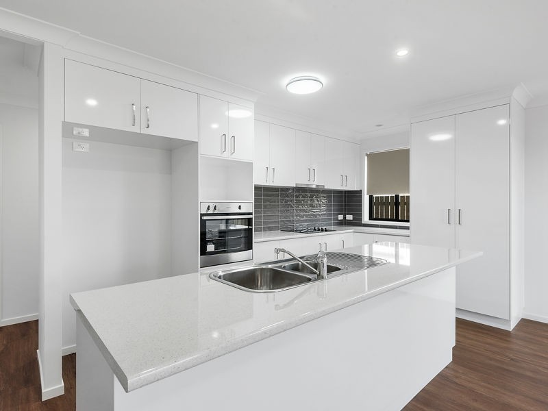 1 Router Street, Wilsonton QLD 4350