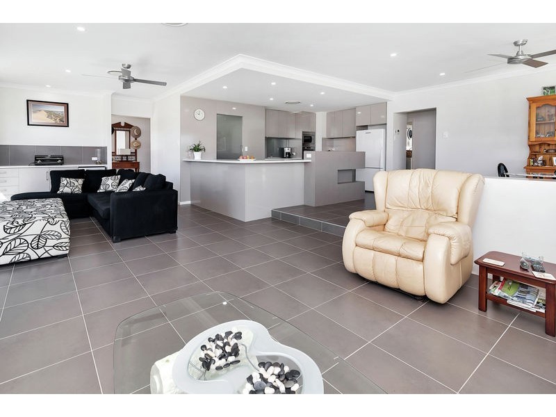 3 Storeys Road, Kingsthorpe QLD 4400