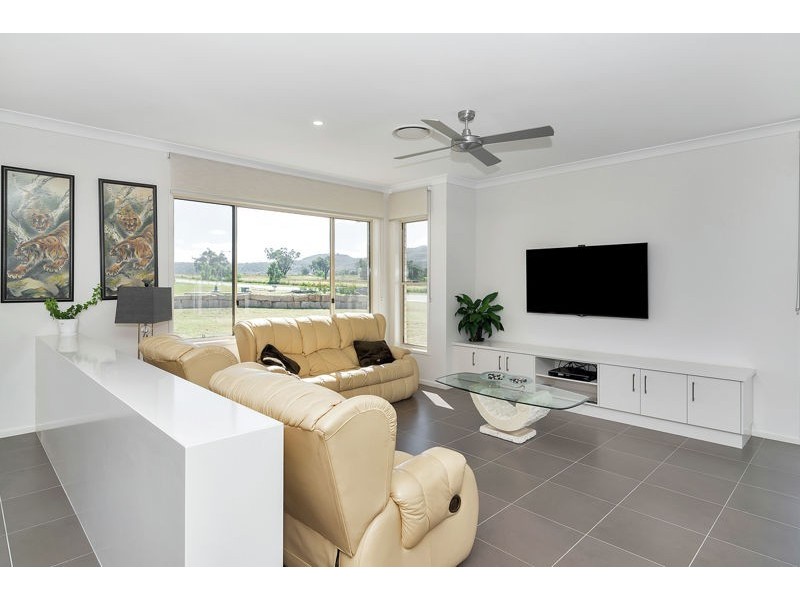 3 Storeys Road, Kingsthorpe QLD 4400