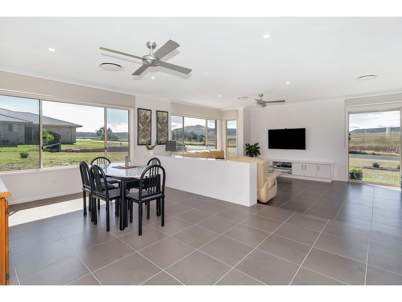 3 Storeys Road, Kingsthorpe QLD 4400