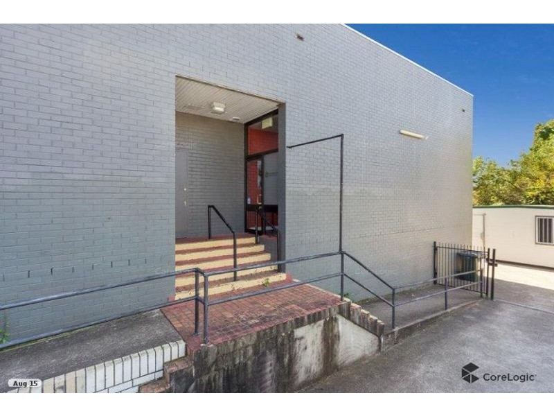 99 Brighton Road, Sandgate QLD 4017