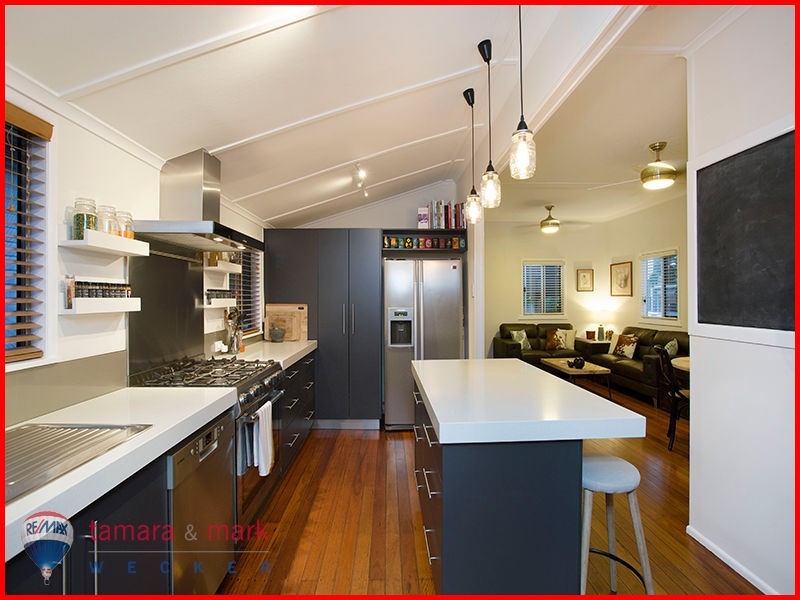 24 Murray Street, Sandgate QLD 4017