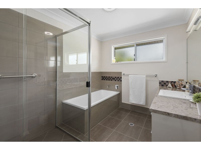 30 East Side Road, Crows Nest QLD 4355