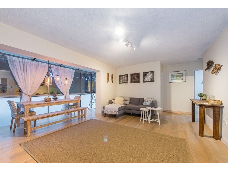 2/27 Second Avenue, Sandgate QLD 4017