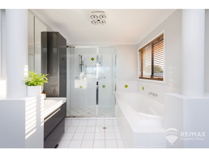 35 Finnie Road, Deagon QLD 4017