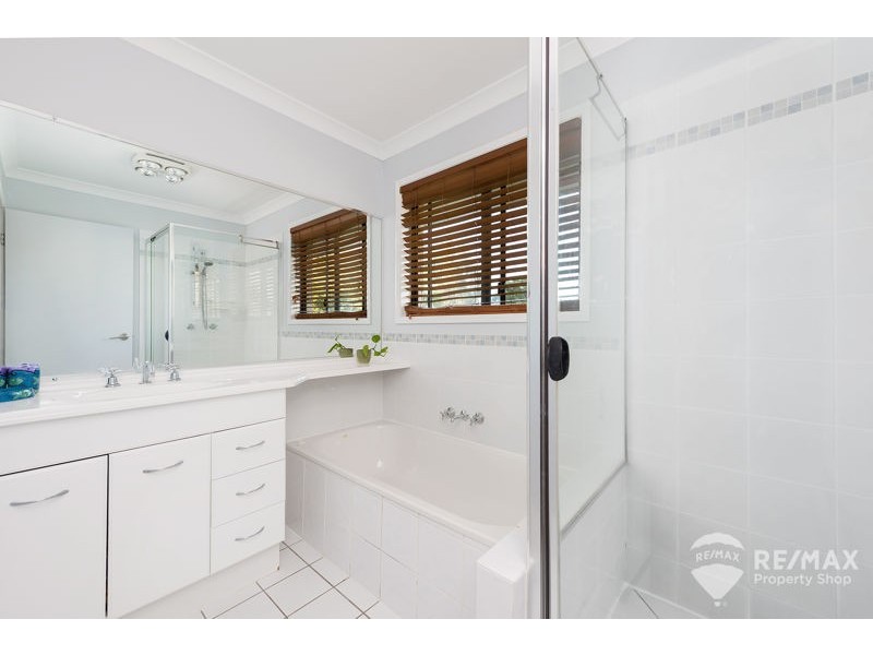 35 Finnie Road, Deagon QLD 4017