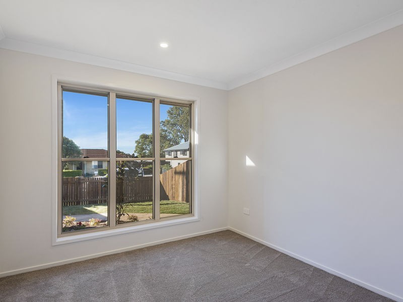 16 Hamilton Street, Newtown QLD 4350