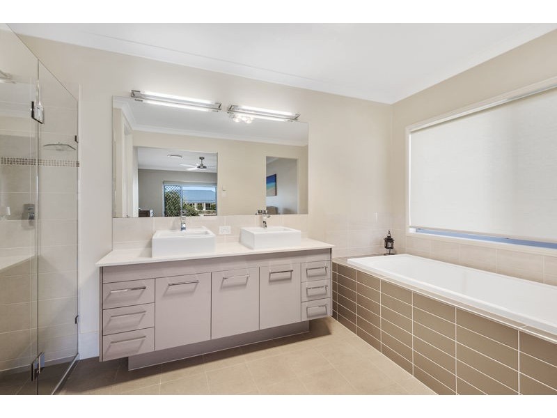 55 Hilltop Drive, Gowrie Junction QLD 4352