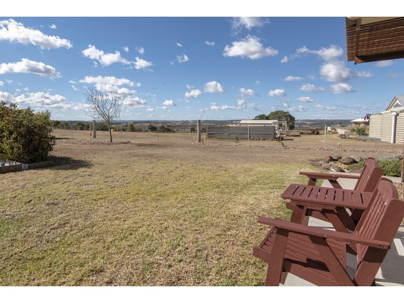 55 Hilltop Drive, Gowrie Junction QLD 4352