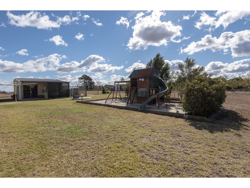 55 Hilltop Drive, Gowrie Junction QLD 4352
