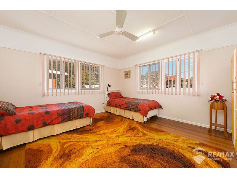 11 Kenbarry Street, Brighton QLD 4017