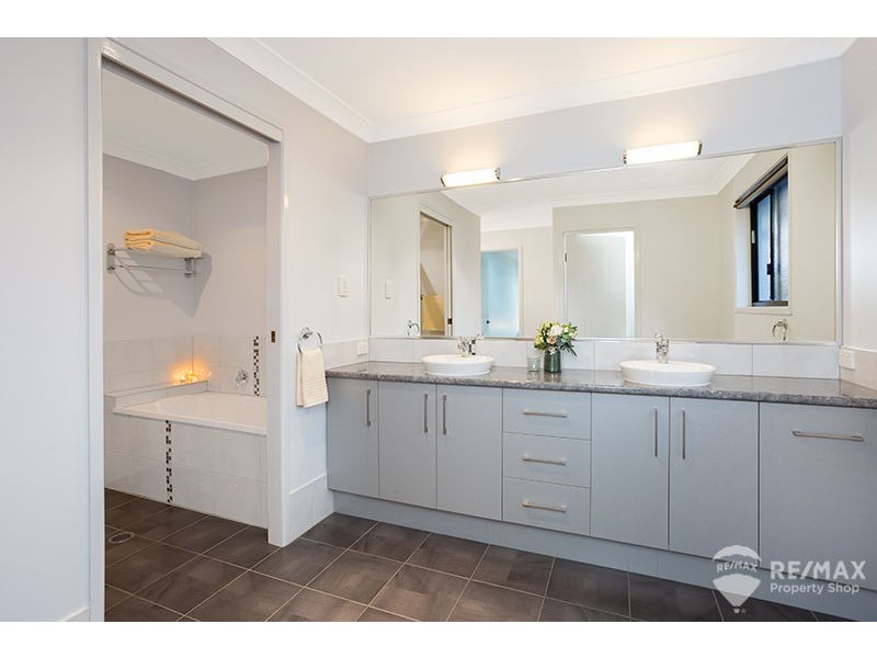 7 Venice Crescent, Brighton QLD 4017