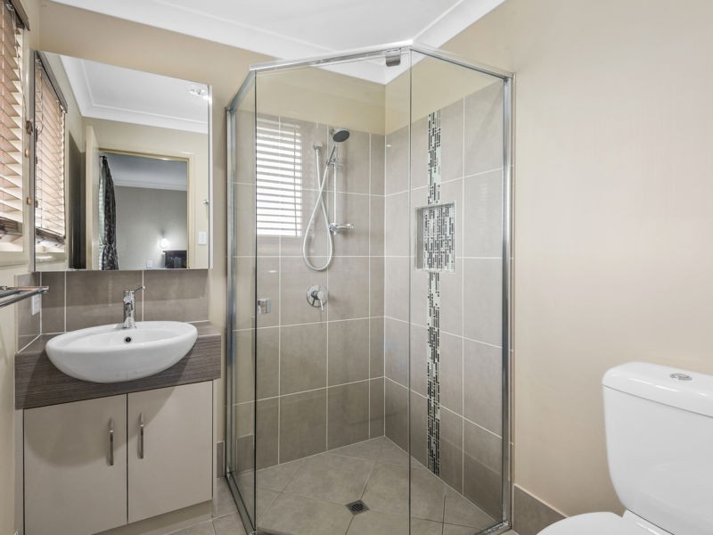 6 Massey Street, Kingsthorpe QLD 4400